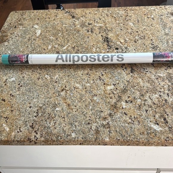 Squid Game (Netflix) season 2 - Group Glitch poster. 22.375 x 34 inches. New - Picture 2 of 4